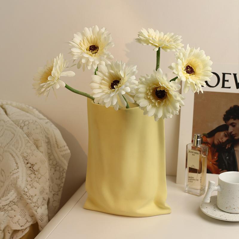 Beihanmei Cream-Style Ceramic Vase – Sophisticated Home Decor for Living Rooms, Entryways, and Tabletops; Paper-Bag-Inspired Floral Vessel